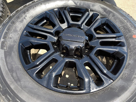 20" GMC Sierra Chevy 2500 OEM 5957 BLACK DIAMOND wheels rims 2024 2025 2026 NEW Texas Truck Tire