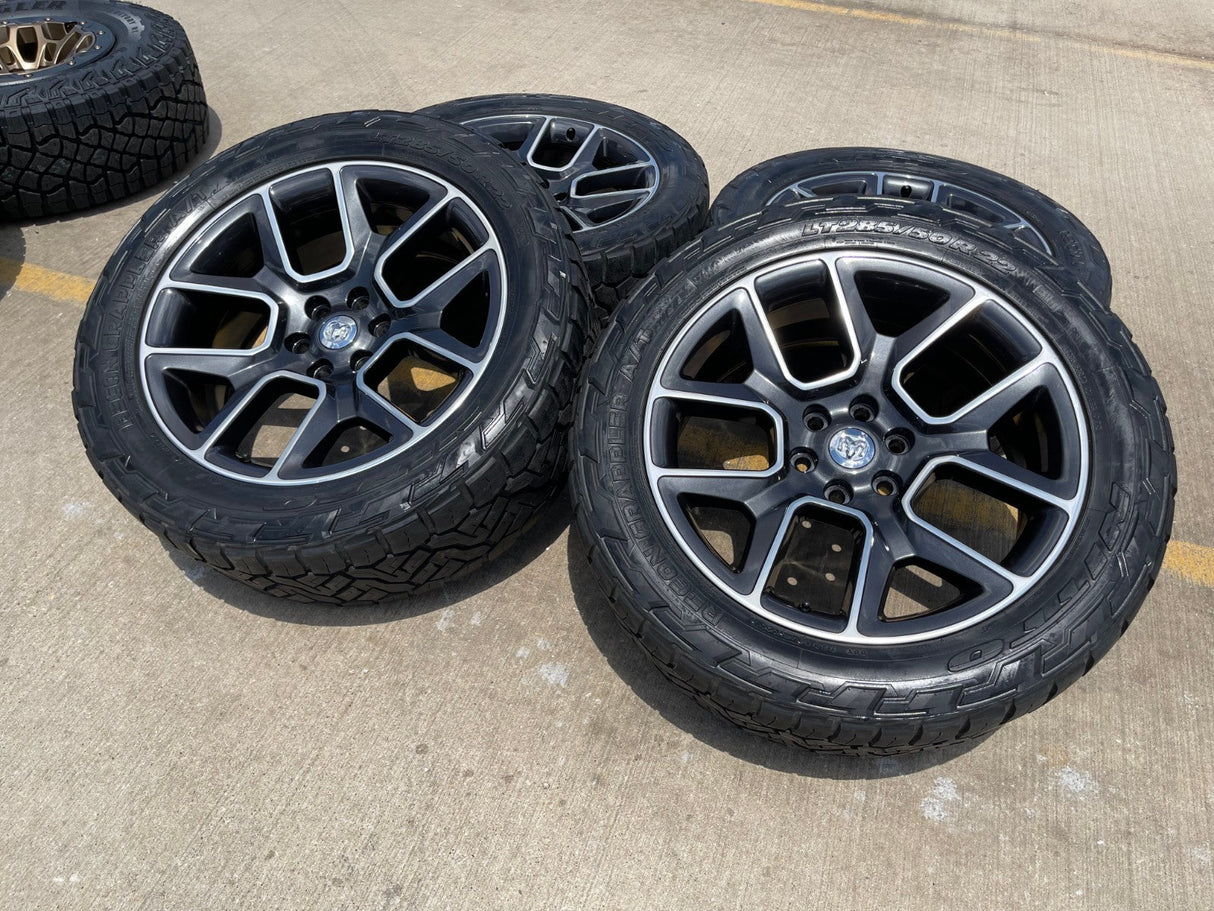 22" Dodge Ram 1500 OEM LIMITED Laramie wheels rims 2725 2684 NITTO 33" Texas Truck Tire