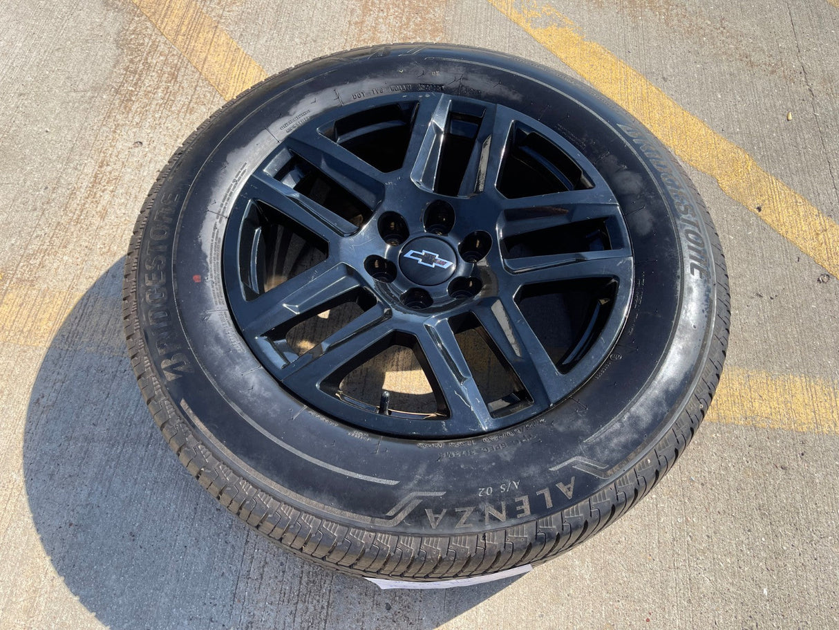 (1) 20" Chevy Silverado Tahoe Suburban ZR2 OEM 5913 wheel rim spare BRIDGESTONE Texas Truck Tire