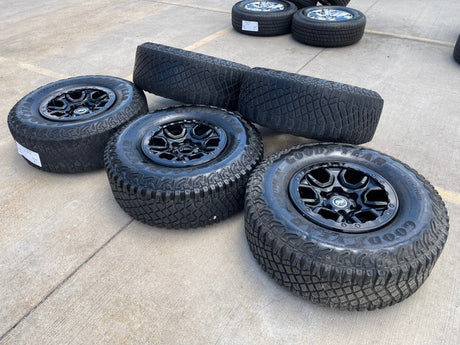 17" Ford Bronco SASQUATCH wheels rims BEADLOCK 10388 Ranger Texas Truck Tire