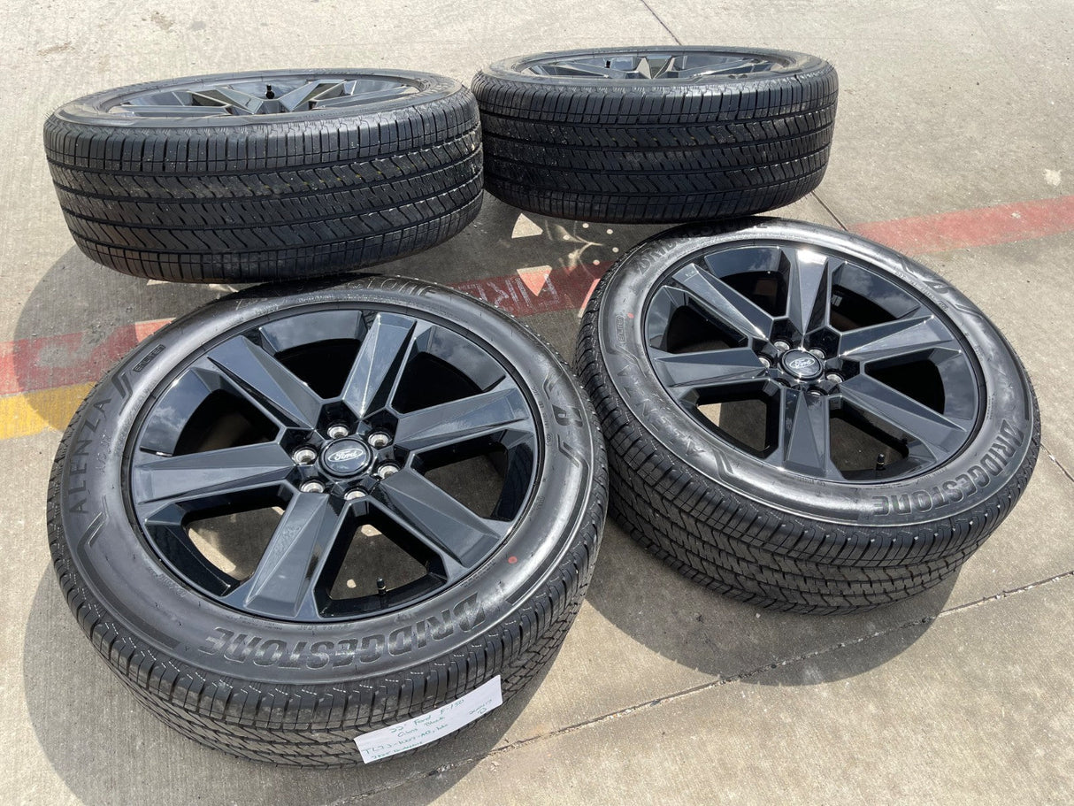 22" Ford F-150 LOBO LARIAT OEM black rim wheel tire Expedition 2026 2027 NEW Texas Truck Tire