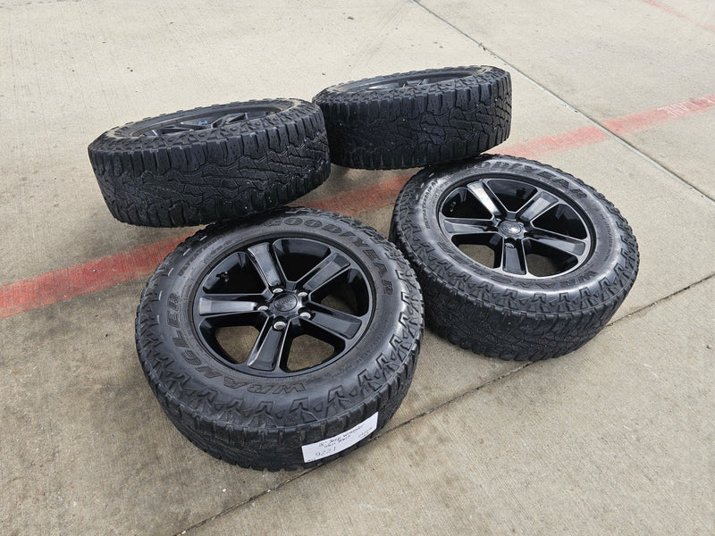 18" Jeep Wrangler Sahara OEM 9221 9255 wheels rims 2020 2021 2022 2023 2024 2025 Texas Truck Tire