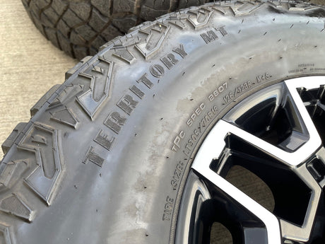 18" GMC Sierra AT4X Chevy Trail Boss 2500 OEM 14136 wheels rims GOODYEAR 35" Texas Truck Tire