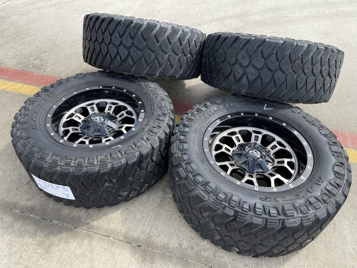 18" 18x9 Fuel Crush D561 Jeep Wrangler wheels rims 5x114.3 5x4.5 5x5 5x127 35" Texas Truck Tire