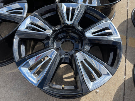 22" Chevy Tahoe RST OEM wheels rims 14046 96951 Silverado Suburban Texas Truck Tire