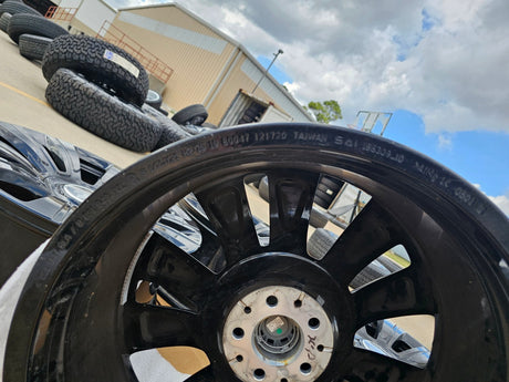 21" Rolls Royce Wraith Ghost Dawn OEM wheels rims 5x120 Texas Truck Tire
