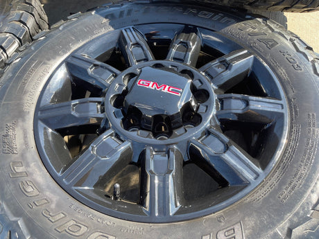 20" GMC Sierra AT4X 2500 3500 OEM 14137 5963 wheels rims Silverado BFG KO3 A/T Texas Truck Tire