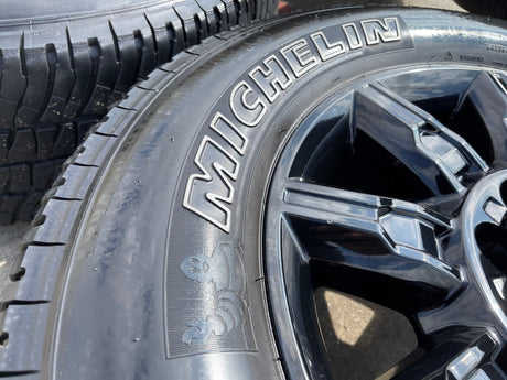 20" GMC Sierra AT4X 2500 3500 OEM 14137 5963 wheels rims Silverado MICHELIN Texas Truck Tire