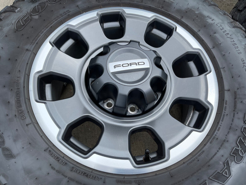 18" Ford F-250 F-350 OEM TREMOR rims wheels 10482 tires DURATRAC R/T 35" Texas Truck Tire