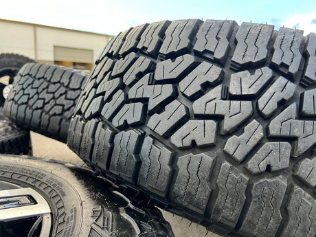 20" GMC Sierra AT4X 2500 3500 OEM wheels rims 5958 14138 Chevy Silverado FALKEN Texas Truck Tire
