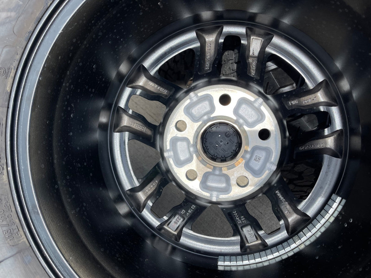 17" Jeep Wrangler 392 Gladiator Rubicon OEM 9329 BEADLOCK wheels rims NEW 35" Texas Truck Tire