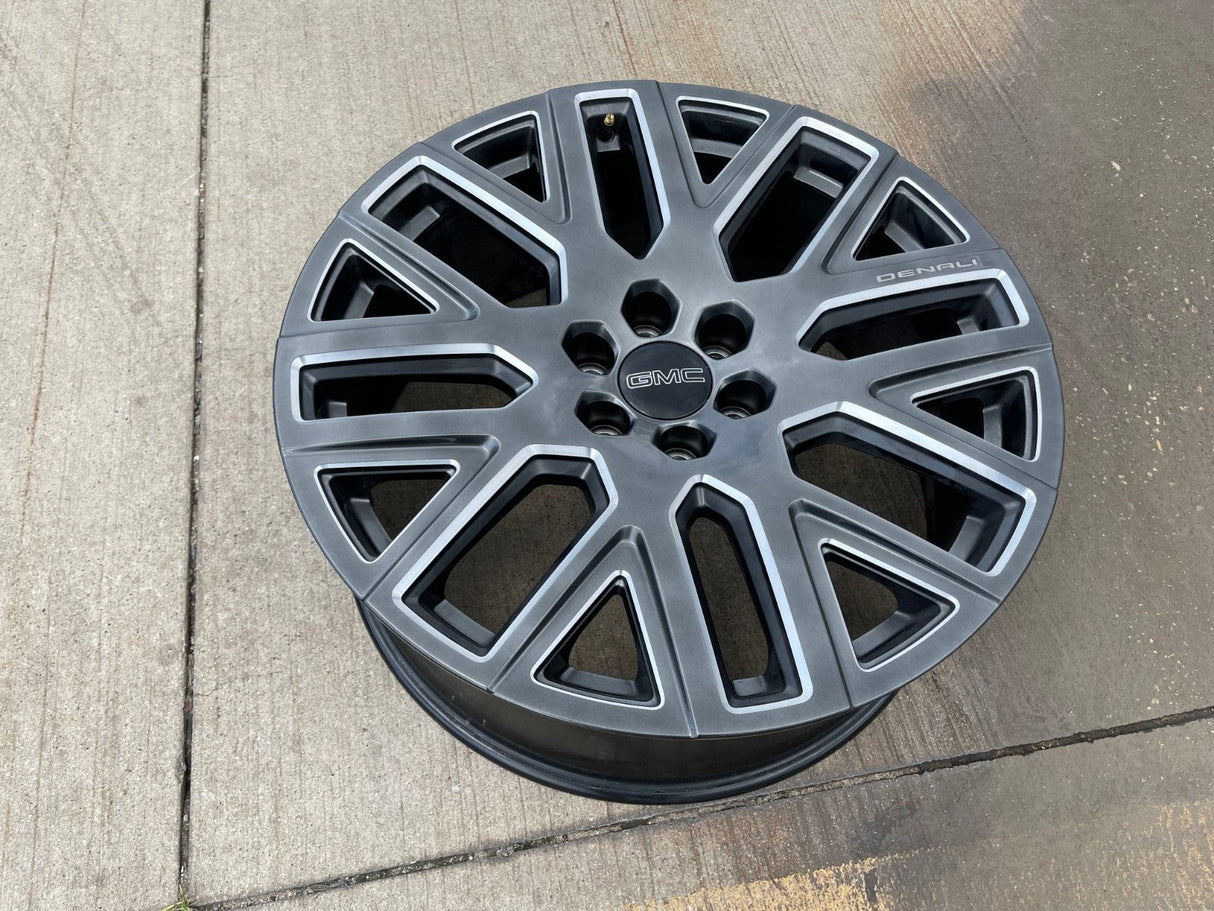 24" GMC Yukon Sierra DENALI OEM wheel rim 2022 2023 2024 2025 2026 NEW Texas Truck Tire