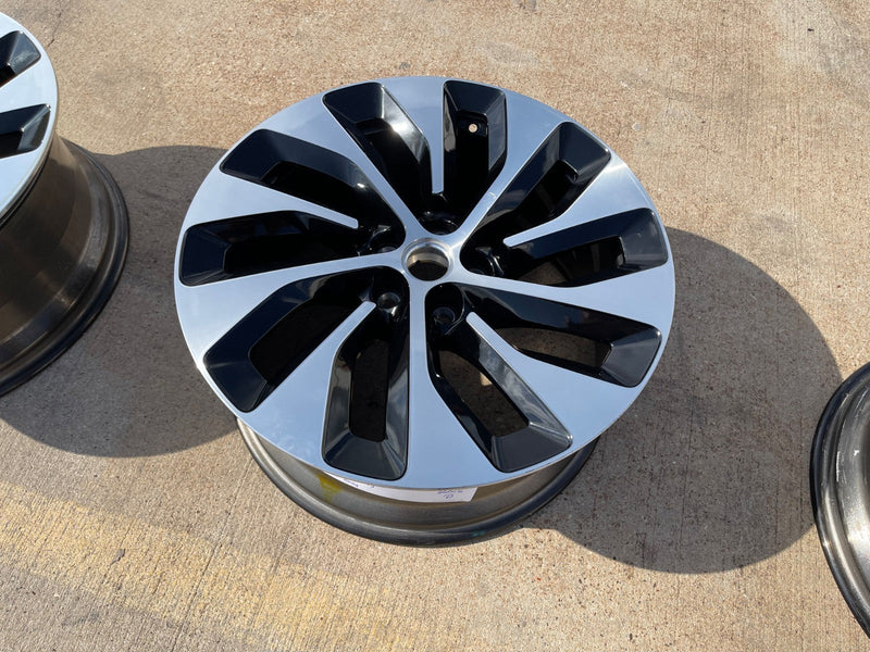 21" 21x9.5 Lucid Air OEM 95543 wheel rim 5x120 2023 2024 2025 2026 2027 REAR Texas Truck Tire