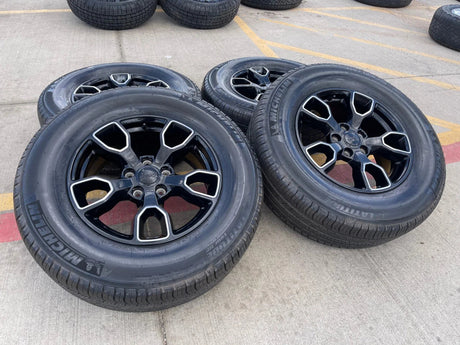 18" Jeep Wrangler SMOKY MOUNTAIN Black OEM 9198 wheels rims tires MICHELIN NEW Texas Truck Tire
