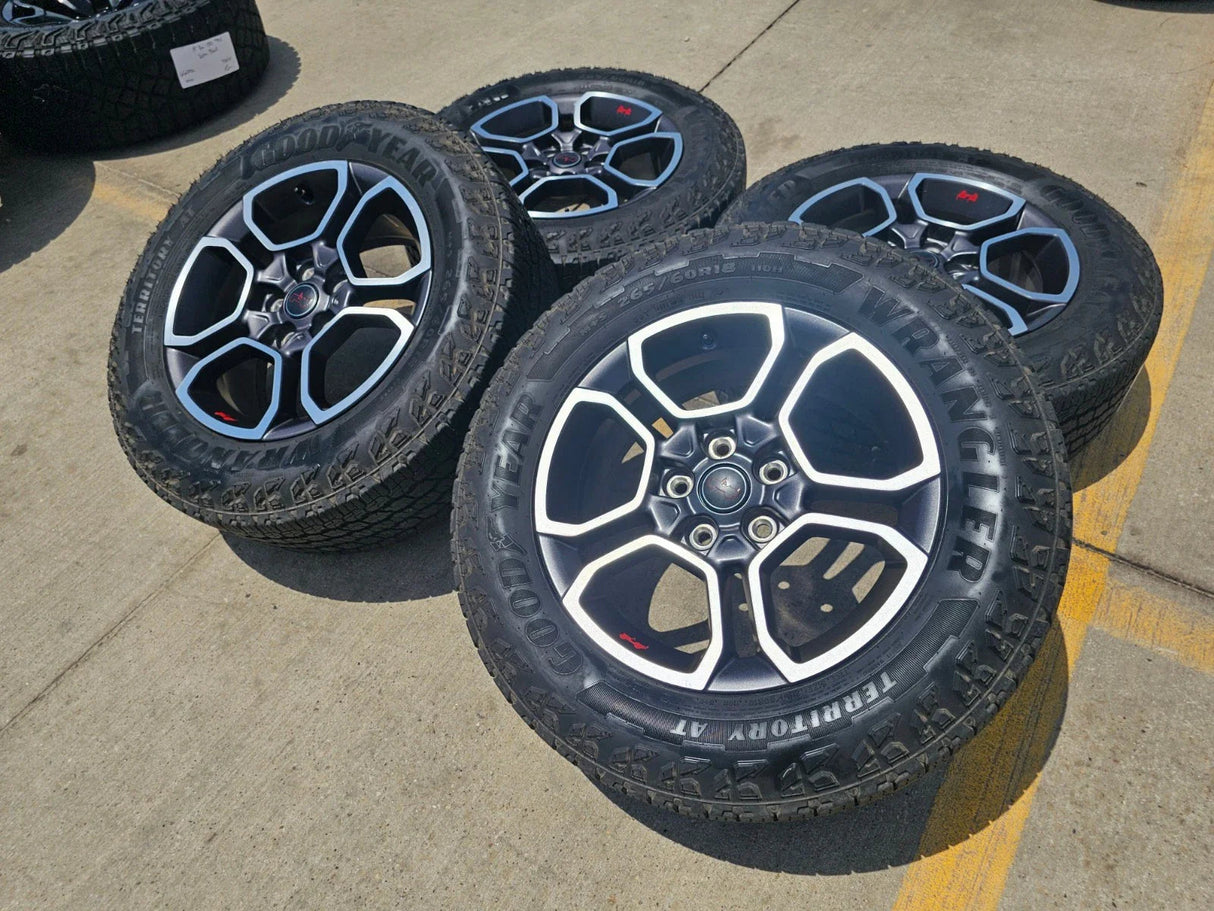 18" Jeep Grand Cherokee TRAILHAWK L OEM wheels rims 9309 Durango tires Texas Truck Tire