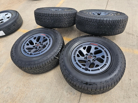 17" Nissan Frontier X-PRO OEM Desert Runner wheels rims tires 2024 2025 2026 NEW Texas Truck Tire