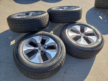 18" Jeep Grand Cherokee L OEM wheels rims 9308 Durango tires MICHELIN Texas Truck Tire