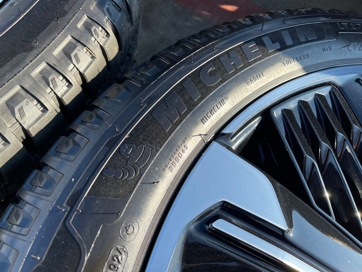 24" Cadillac Escalade IQ DEEP SPACE EV OEM wheels rims Hummer 2500 2025 2026 NEW Texas Truck Tire