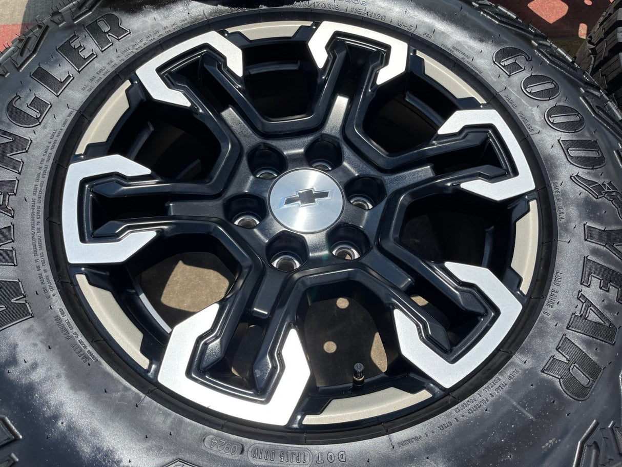 18" Chevy Silverado ZR2 Tahoe TRAIL BOSS Sierra OEM 95415 wheels rims tires NEW Texas Truck Tire
