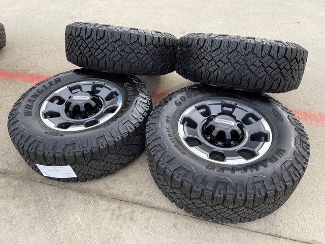 18" Ford F-250 F-350 OEM TREMOR rims wheels 10482 tires 35" DURATRAC R/T Texas Truck Tire
