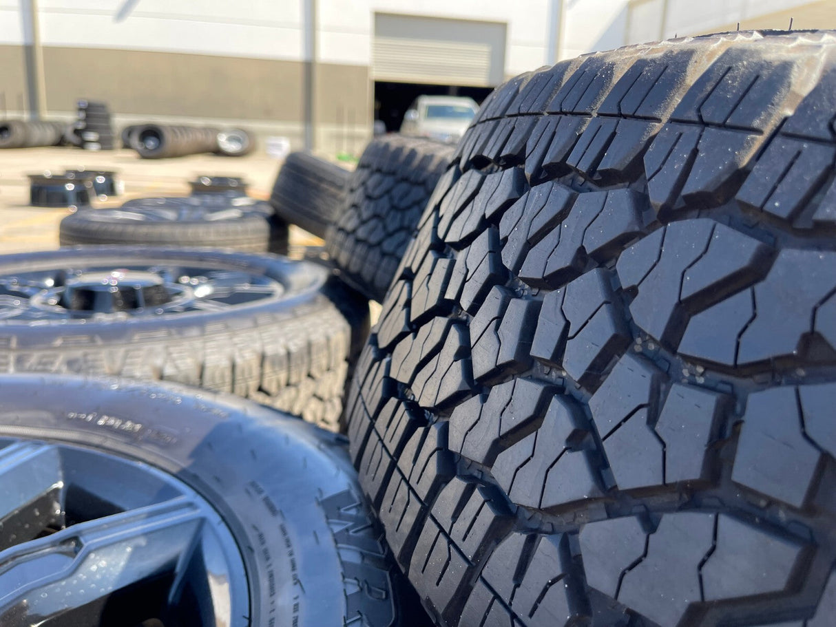 20" GMC Sierra DENALI 2500 3500 OEM 14137 5963 wheels rims Silverado NEW Texas Truck Tire