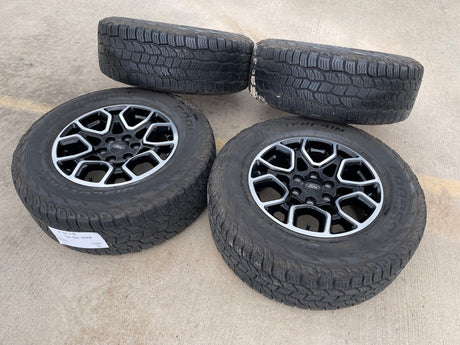 18" Ford F-150 OEM rims wheels 95049 10340 Expedition COOPER A/T Texas Truck Tire