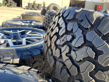 18" Jeep Wrangler Grand Cherokee Gladiator OEM 9331 wheels rims NEW BFG Texas Truck Tire
