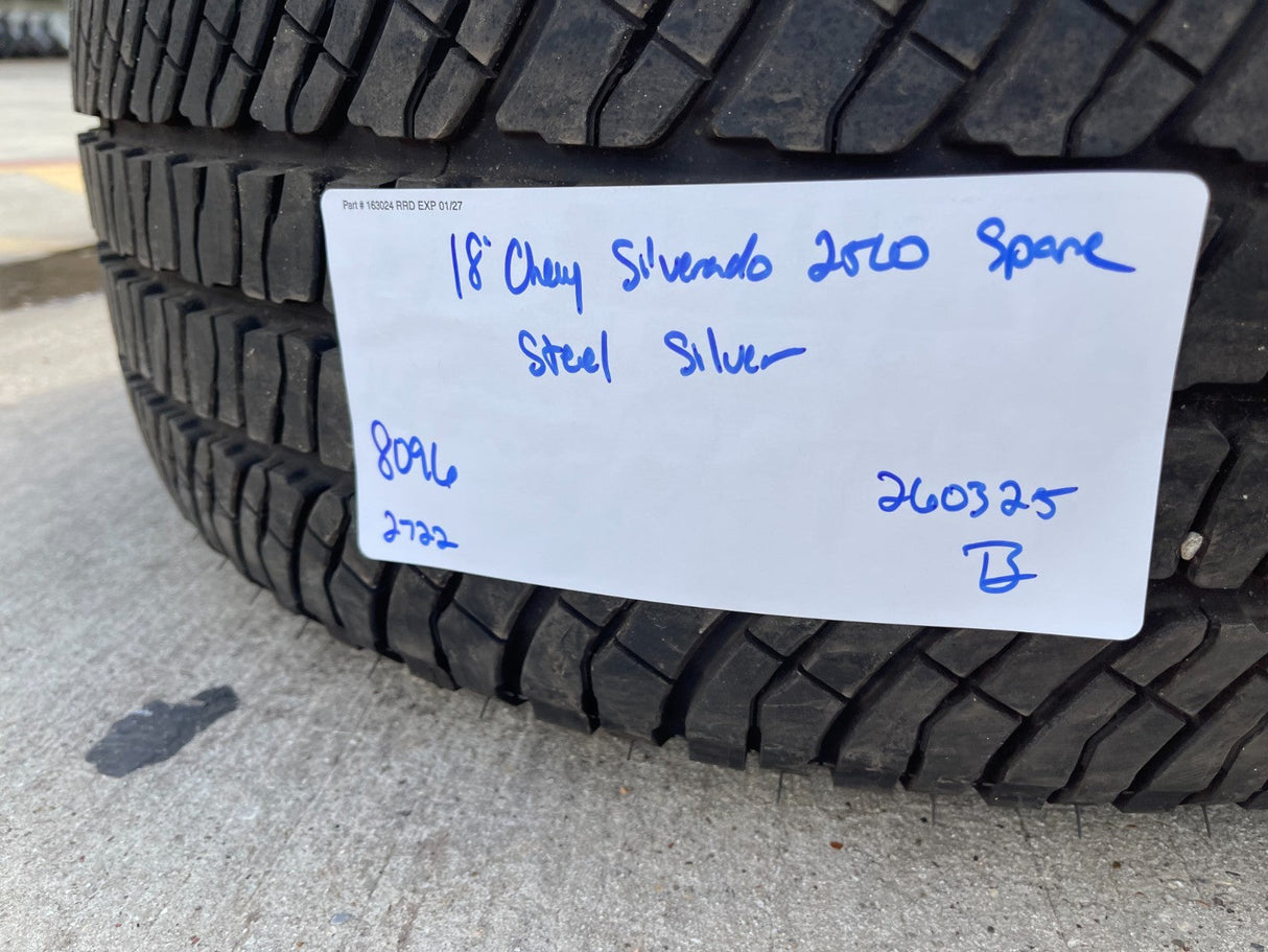 18" Chevy Silverado GMC Sierra 2500 3500 OEM 8096 wheel rim spare MICHELIN NEW Texas Truck Tire