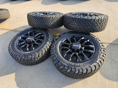 20" Chevy Silverado Trail Boss GMC AT4 2500 OEM 94030 wheels rims NEW BFG KO3 Texas Truck Tire