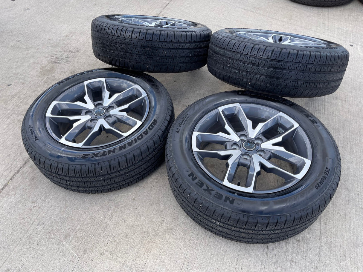 20" Jeep Wrangler Rubicon 4XE OEM 9333 wheels rims Gladiator 2024 2025 Texas Truck Tire