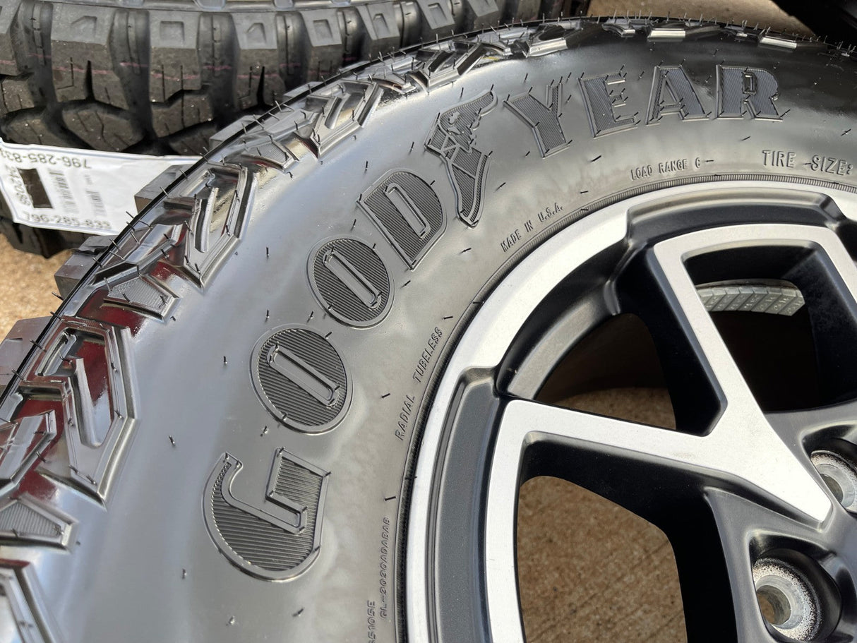 17" Jeep Wrangler Rubicon OEM 95730 9327 wheels rims Gladiator GOODYEAR 33" NEW Texas Truck Tire