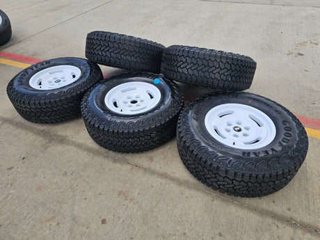 17" Ford Bronco HERITAGE Limited Edition wheels rims white 2025 2026 NEW Texas Truck Tire
