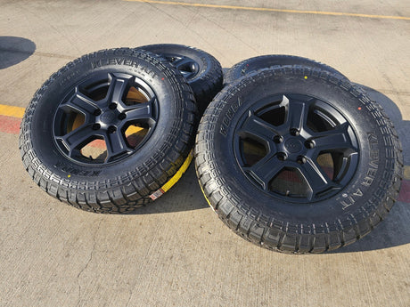 17" Jeep Wrangler Rubicon OEM wheels rims 9216 Gladiator KENDA KLEVER A/T2 NEW Texas Truck Tire