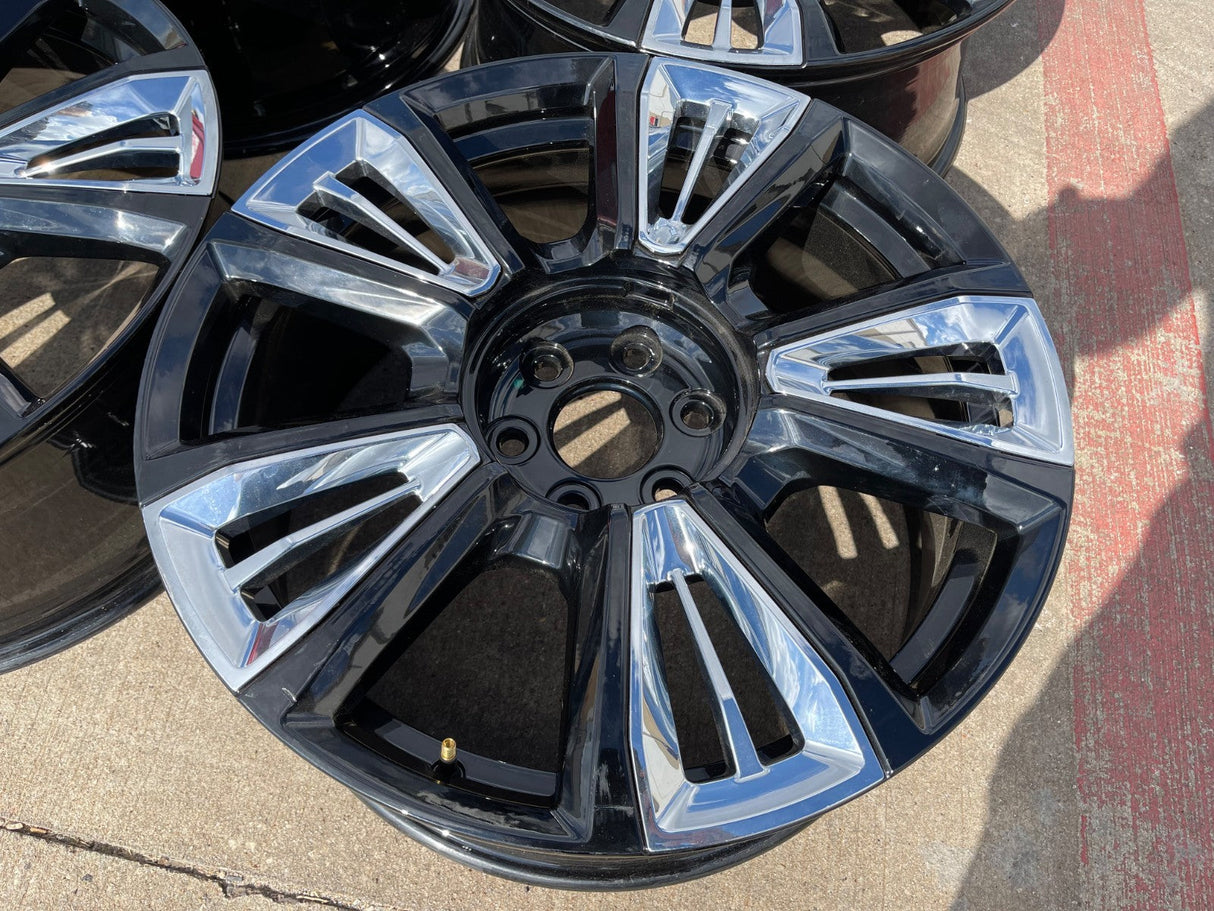 22" Chevy Tahoe RST OEM wheels rims 14046 96951 Silverado Suburban Texas Truck Tire