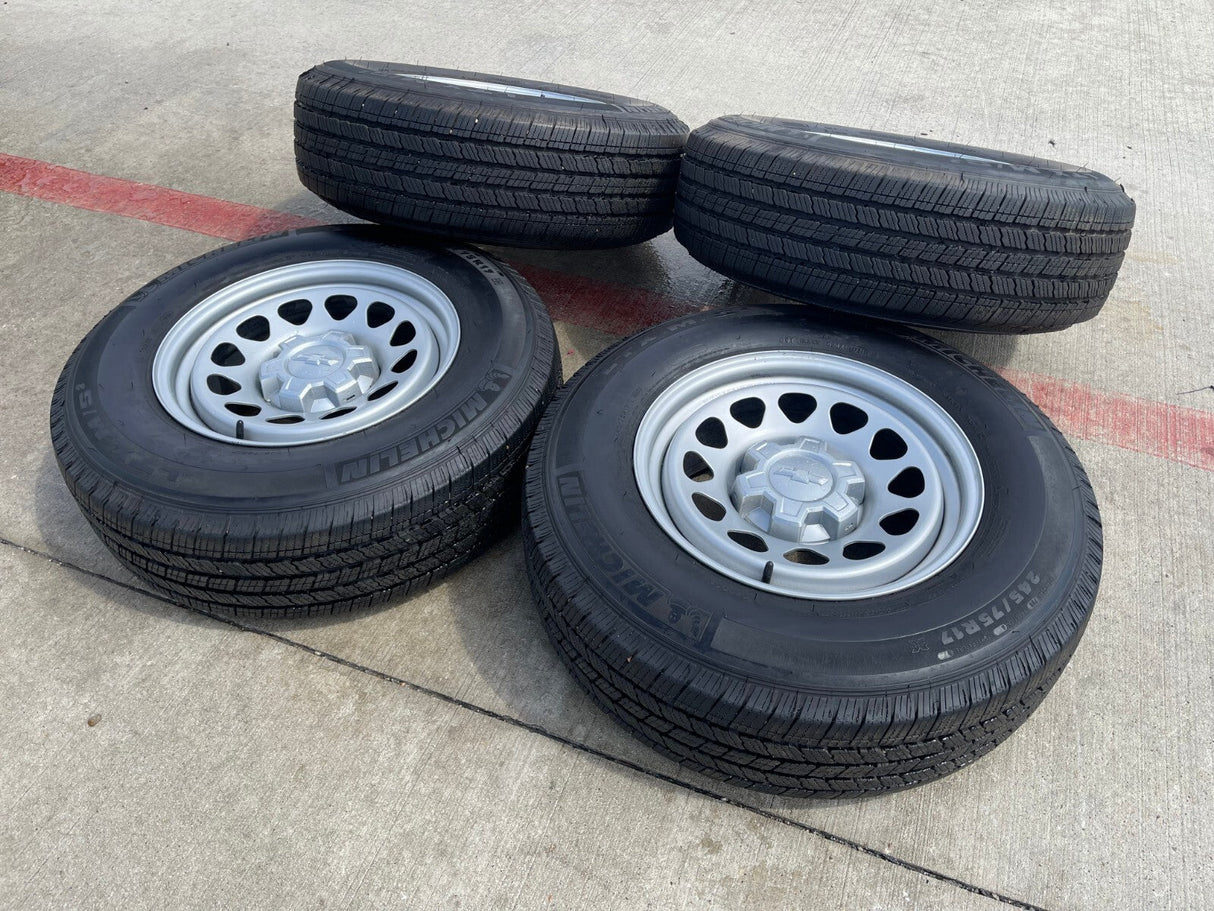 17" Chevy Silverado Sierra OEM wheels rims Tahoe Colorado 8130 Canyon MICHELIN Texas Truck Tire