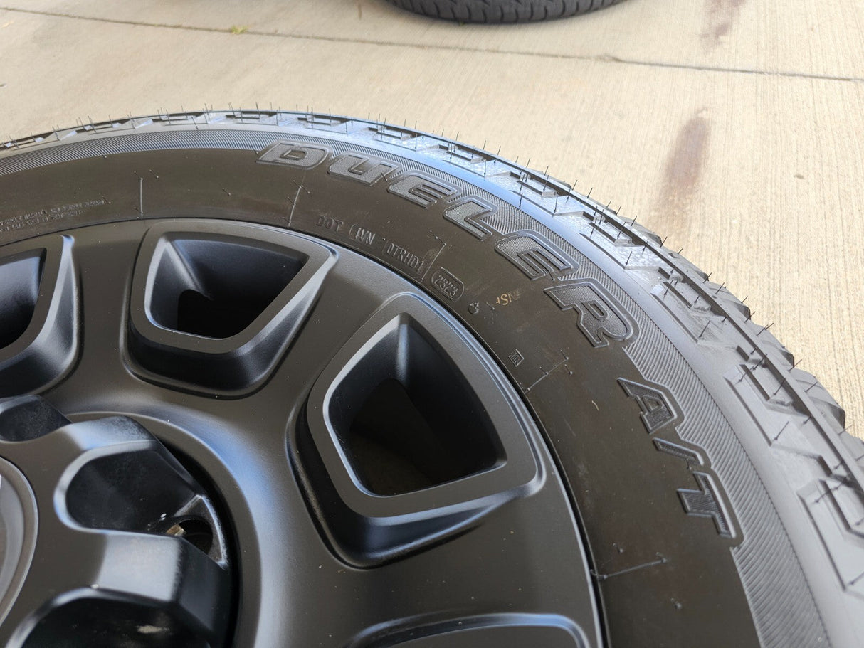 20" Ford F-250 F-350 OEM Lariat Platinum wheels rims 10486 tires 2024 2025 2026 Texas Truck Tire
