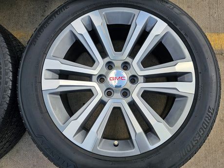 22" GMC Yukon DENALI OEM wheels rims 5822 tires Sierra Texas Truck Tire