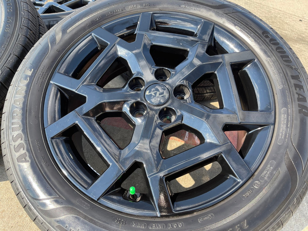 19" Kia Carnival Sorento OEM 94045 wheels rims Sonata Stinger K4 K5 2025 2026 Texas Truck Tire