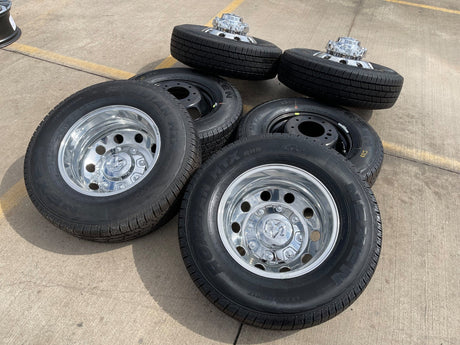 17" Dodge Ram 3500 Dually Laramie 8x200 wheels rims 2701 2702 OEM NEXEN NEW Texas Truck Tire