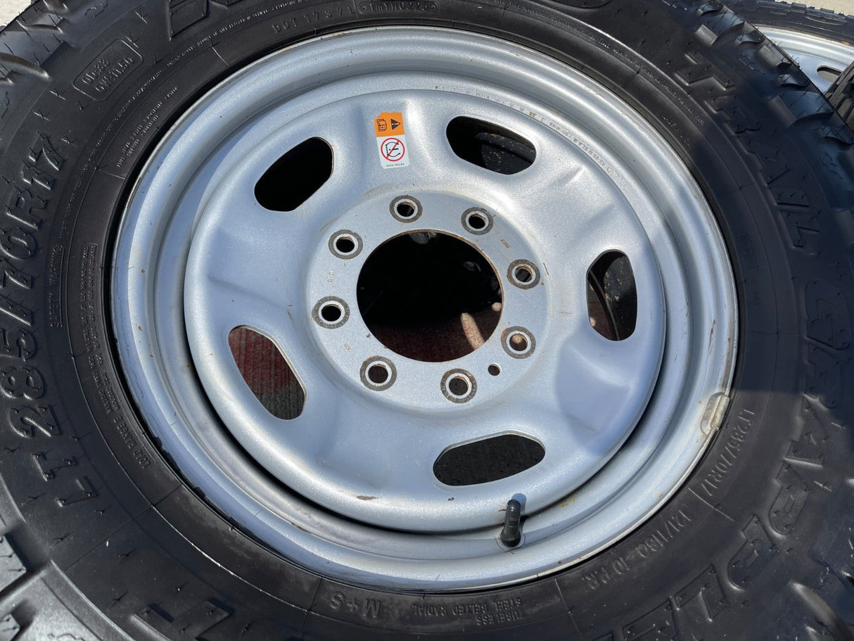 17" Ford F-250 F-350 OEM 3828 wheels rims tires NITRO GRAPLER M/T 33" Texas Truck Tire