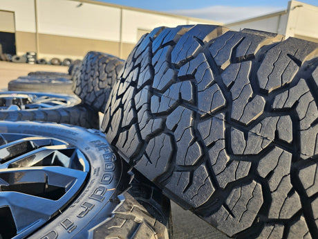 20" Chevy Silverado Trail Boss GMC AT4 2500 OEM 94030 wheels rims NEW BFG KO3 Texas Truck Tire