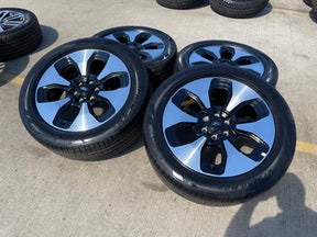 22" Ford F-150 Expedition LIMITED OEM rims wheels 10472 tires PIRELLI Texas Truck Tire