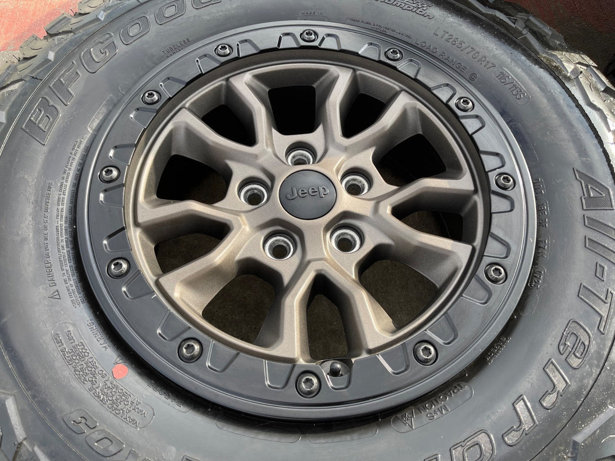 (5) 17" Jeep Wrangler 392 Gladiator OEM 9304 95240 BEADLOCK wheels rims Texas Truck Tire