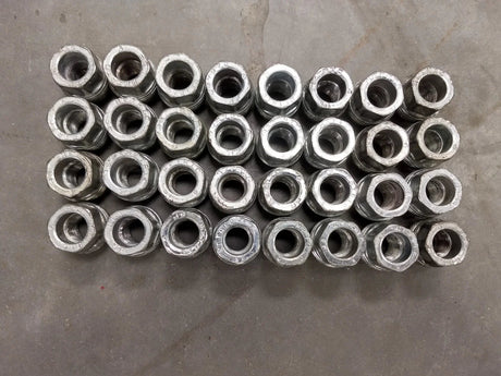 (32) 14x1.5 OEM GM lug nuts open end threaded 2500 3500 Chevy Silverado GMC Texas Truck Tire