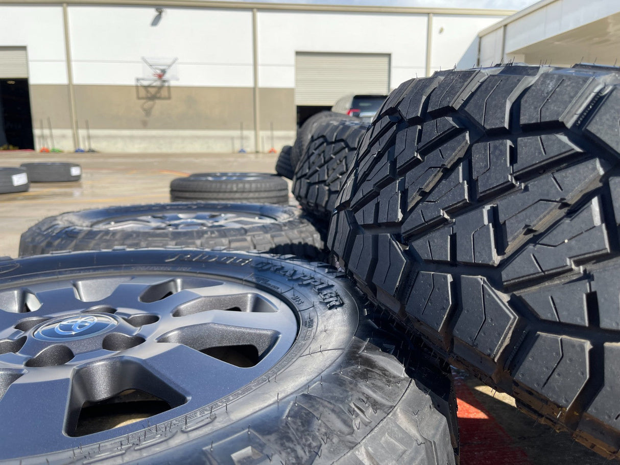 18" Toyota Land Cruiser OEM wheels rims 95952 75304 Tundra Sequoia NEW NITRO Texas Truck Tire