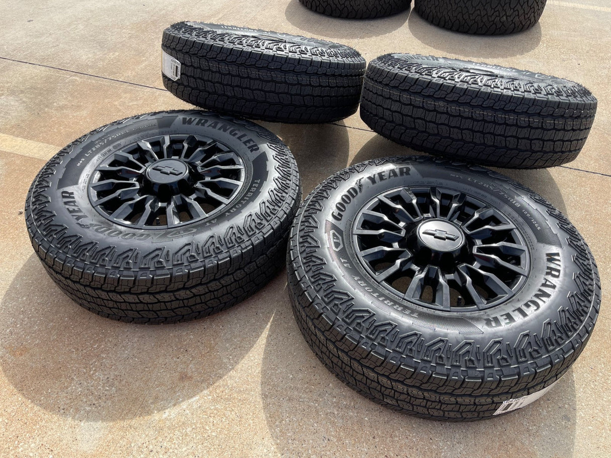 18" Chevy Silverado ALASKAN AT4X 2500 OEM 14031 wheels rims 2024 2025 2026 NEW Texas Truck Tire