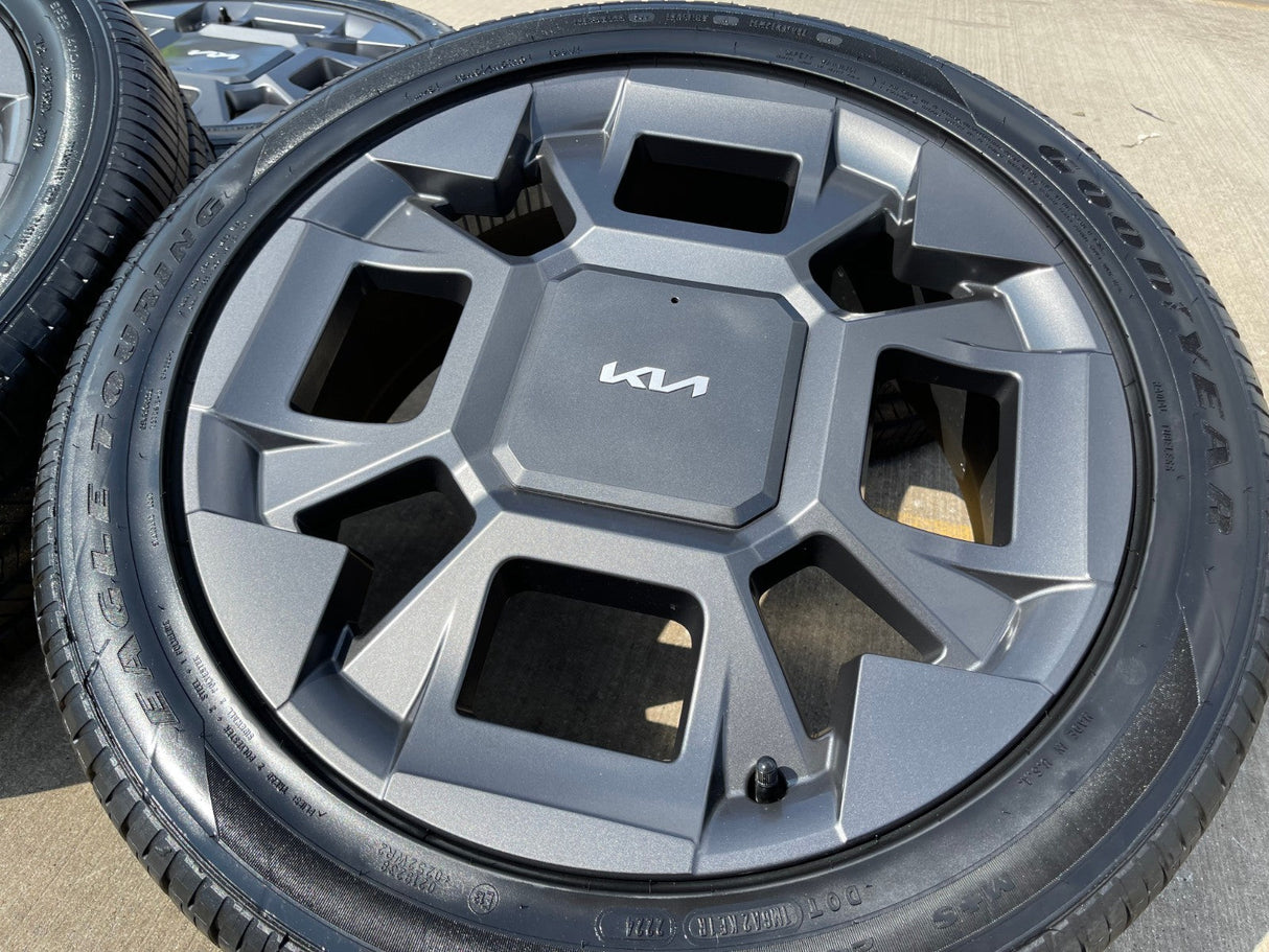 19" Kia K4 K5 OEM wheels rims 95983 Carnival Sonata Stinger Forte 2024 2025 NEW Texas Truck Tire