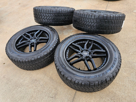 20" 20x9 NICHE Methos M194 Jeep Wrangler wheels rims 5x114.3 5x4.5 Texas Truck Tire