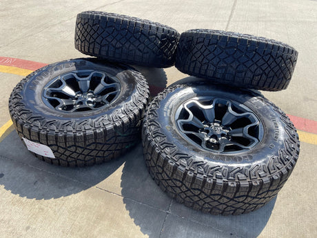18" Dodge Ram 1500 TRX RHO Black OEM 66002 wheels rims TERRITORY M/T 35" Texas Truck Tire