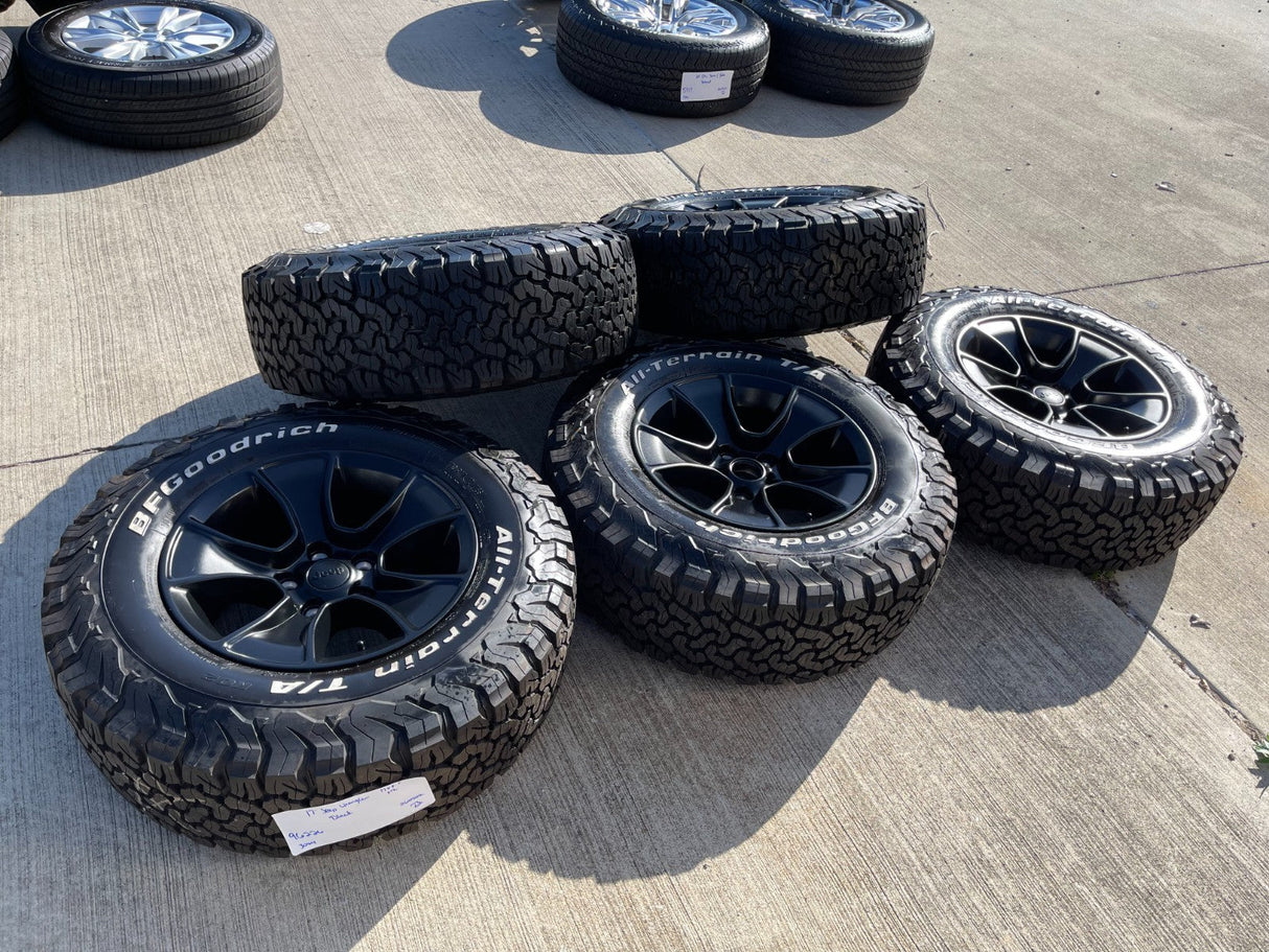 (4) 17" Jeep Wrangler Rubicon OEM 96226 wheels rims Gladiator BFG KO2 NEW 2026 Texas Truck Tire